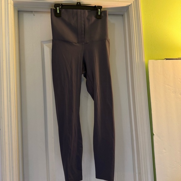 Lululemon Athletica Adjustable Waist Leggings - Picture 1 of 8